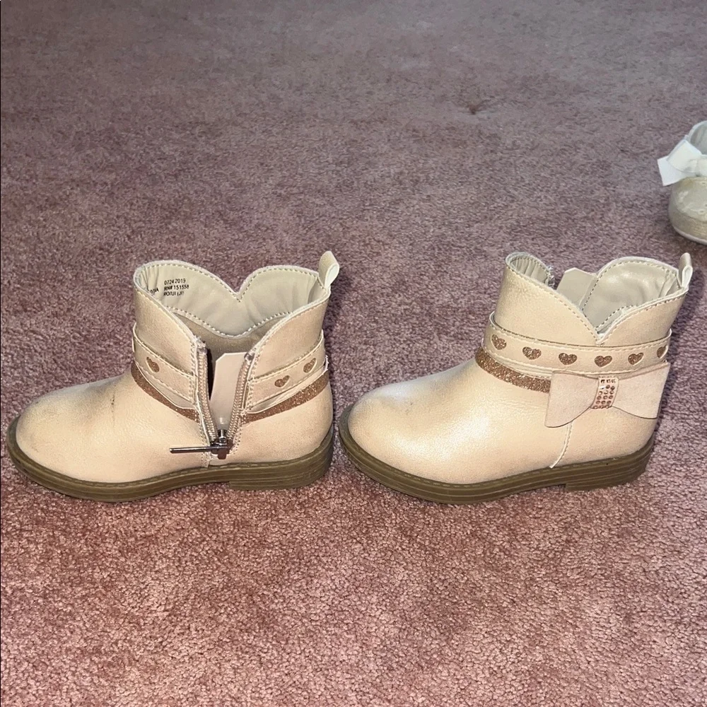 Jessica Simpson Tan Heart Boots